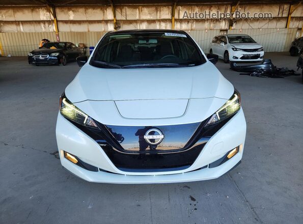 1N4CZ1CV1SC560052 2025 NISSAN LEAF White Вид спереду