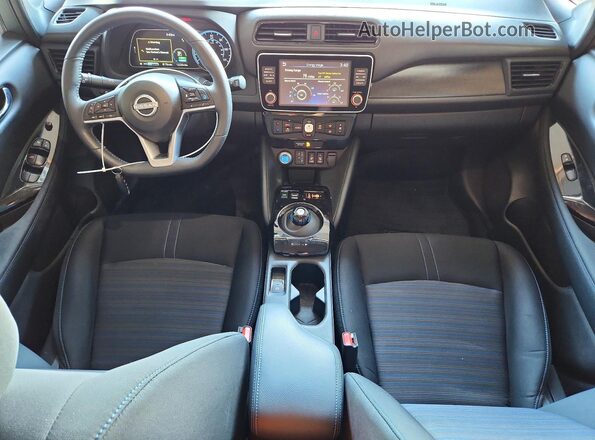 1N4CZ1CV1SC560052 2025 NISSAN LEAF White Вид панелі приладів