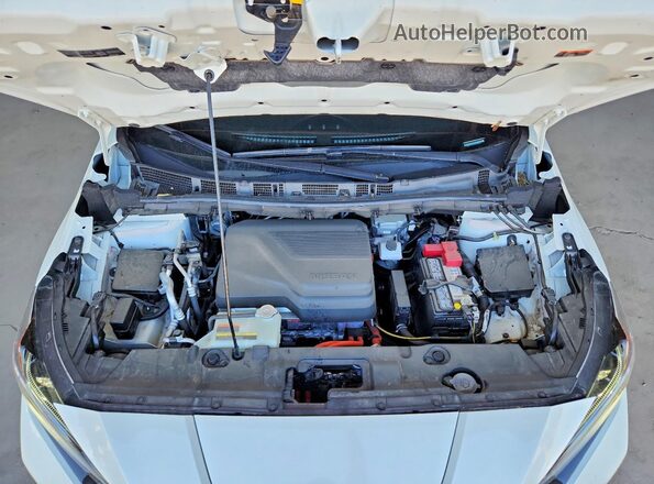 1N4CZ1CV1SC560052 2025 NISSAN LEAF White Вид задньої частини салону