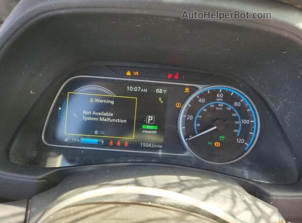 1N4CZ1CV2SC566880 2025 NISSAN LEAF Silver ხელსაწყოთა პანელის ხედი