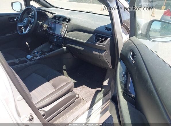 1N4CZ1CV4PC551952 2023 NISSAN LEAF Silver Widok wnętrza z przodu