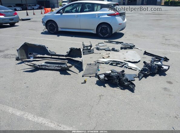 1N4CZ1CV4PC551952 2023 NISSAN LEAF Silver 