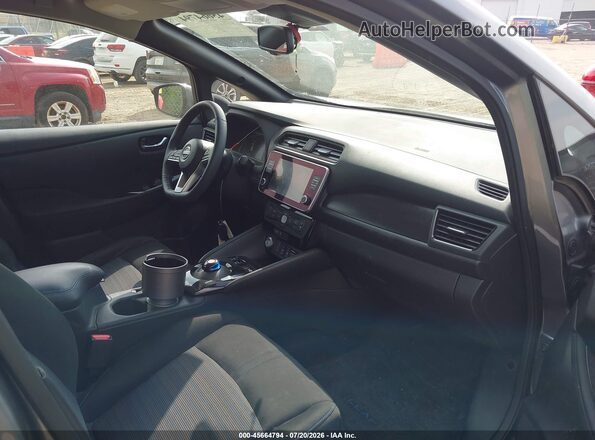 1N4CZ1CV6PC555419 2023 NISSAN LEAF Gray Вид салону спереду