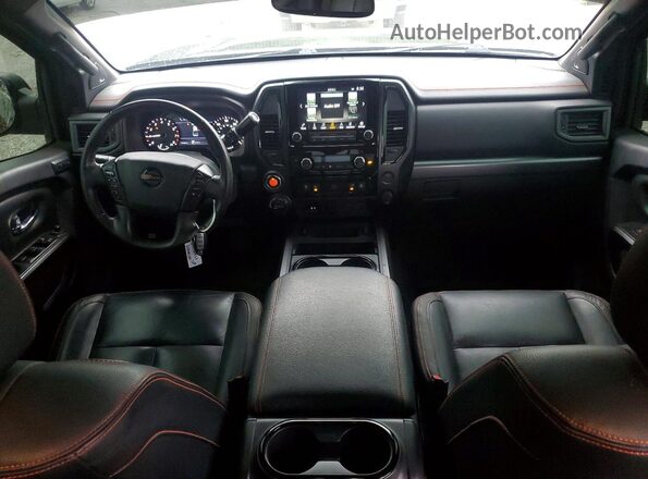 1N6AA1ED2MN533976 2021 NISSAN TITAN Черный Вид панели приборов