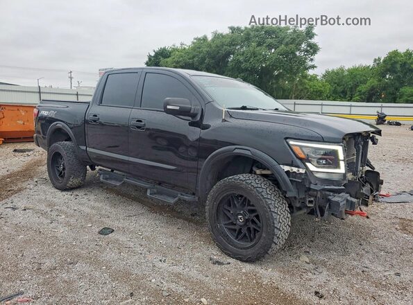 1N6AA1ED2MN533976 2021 NISSAN TITAN Черный Передняя правая четверть