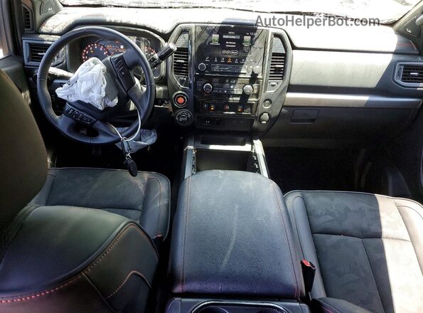 1N6AA1ED2RN102920 2024 NISSAN TITAN Черный Вид панели приборов