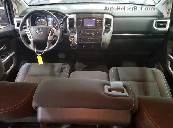 1N6AA1F38JN528752 2018 NISSAN TITAN Gray Առջևի վահանակի տեսք