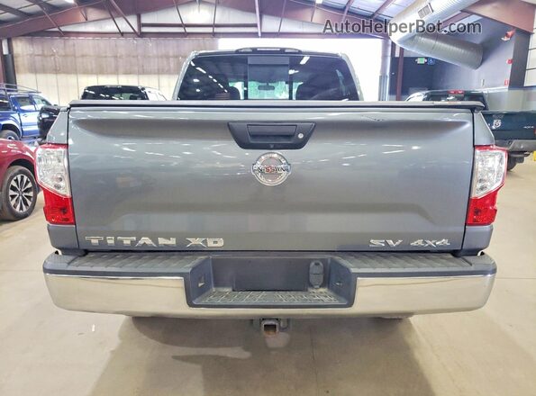 1N6AA1F38JN528752 2018 NISSAN TITAN Gray Հետևի տեսք