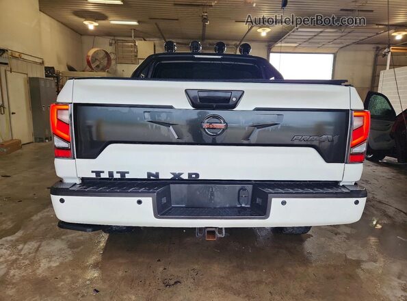 1N6AA1FB7MN510237 2021 NISSAN TITAN Белый Вид сзади