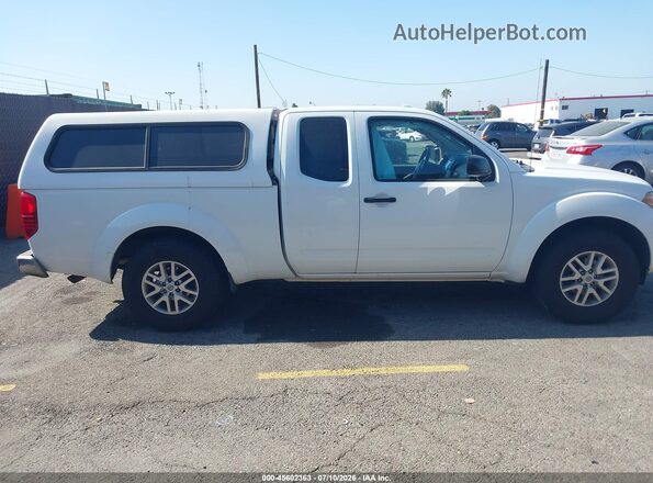1N6AD0CU0GN721937 2016 NISSAN FRONTIER White Вид задньої частини салону