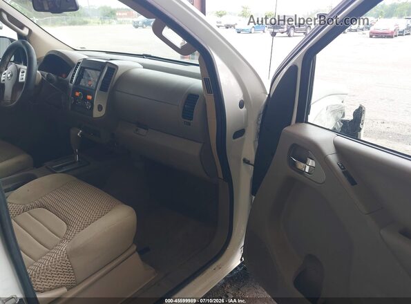 1N6AD0CW1HN721741 2017 NISSAN FRONTIER White Widok wnętrza z przodu