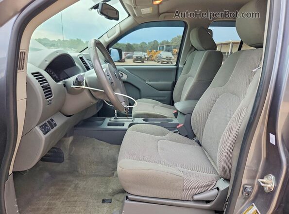 1N6AD0ER1JN751867 2018 NISSAN FRONTIER Gray Front interior view