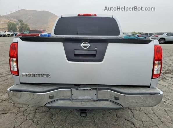 1N6AD0ER4GN796987 2016 NISSAN FRONTIER Silver Widok z tyłu