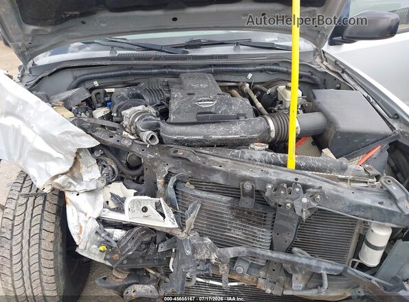 1N6AD0ERXJN709052 2018 NISSAN FRONTIER Silver Widok naklejki z numerem VIN