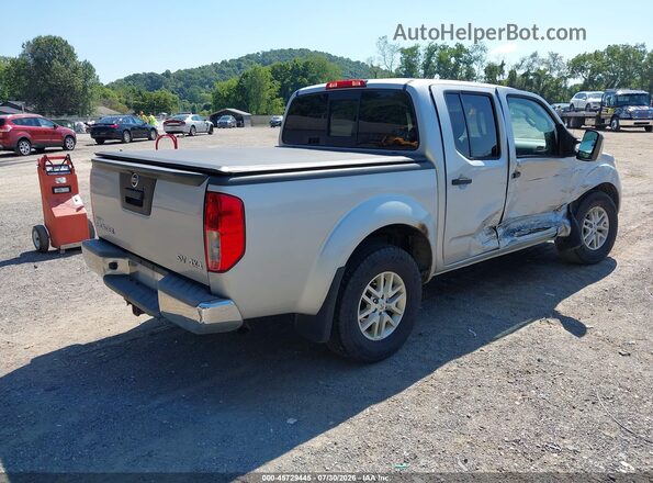1N6AD0EV2HN754218 2017 NISSAN FRONTIER Серебряный Задняя правая четверть