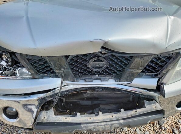 1N6AD0EV3KN746586 2019 NISSAN FRONTIER Silver Rear interior view