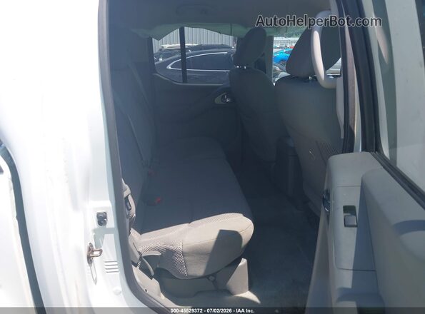 1N6AD0EV4GN720926 2016 NISSAN FRONTIER White VIN sticker view