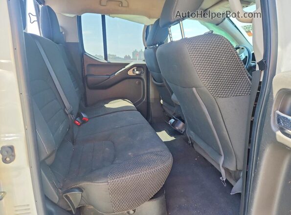 1N6AD0EV4KN711183 2019 NISSAN FRONTIER White უკანა სავარძლების ხედი