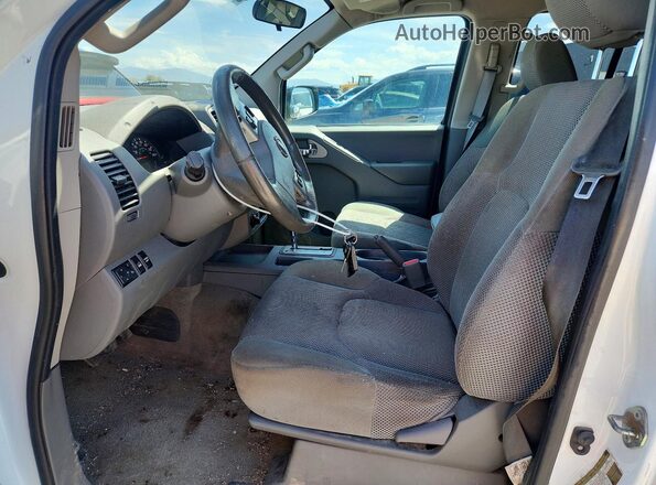 1N6AD0EV5GN765874 2016 NISSAN FRONTIER White Front interior view