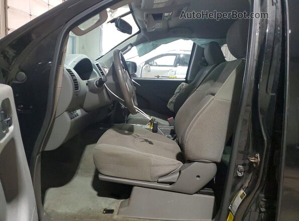 1N6AD0FV2GN734063 2016 NISSAN FRONTIER Черный Вид салона спереди