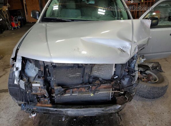 1N6AD0FV7KN723004 2019 NISSAN FRONTIER Silver Widok wnętrza z tyłu