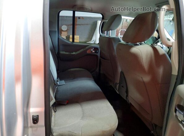 1N6AD0FV7KN723004 2019 NISSAN FRONTIER Silver Widok tylnych siedzeń