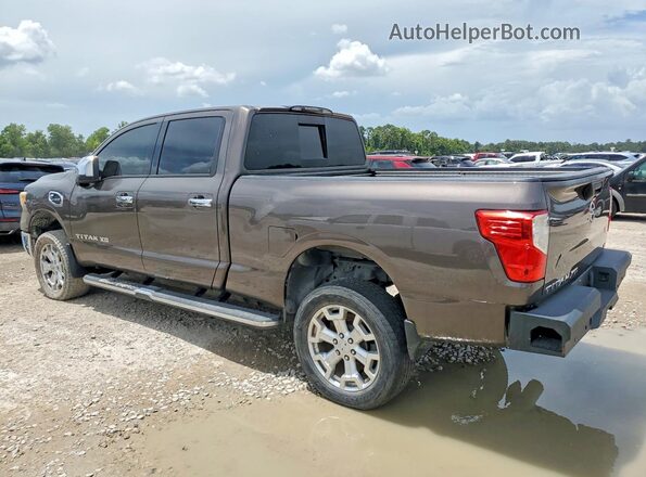 1N6BA1F22GN509733 2016 NISSAN TITAN Brown Trasero izquierdo