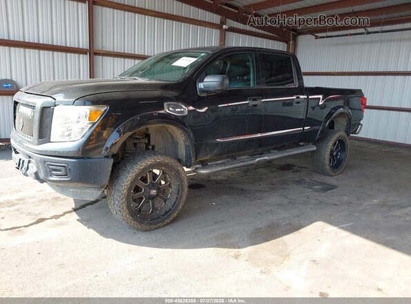 1N6BA1F3XHN513698 2017 NISSAN TITAN XD Черный Передняя левая четверть
