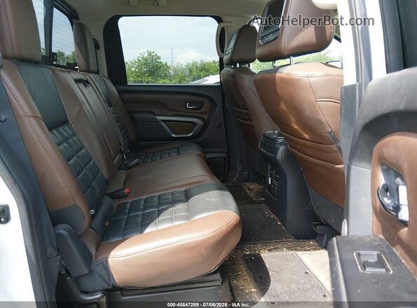 1N6BA1F40HN565656 2017 NISSAN TITAN XD White VIN կոդի պիտակի տեսք