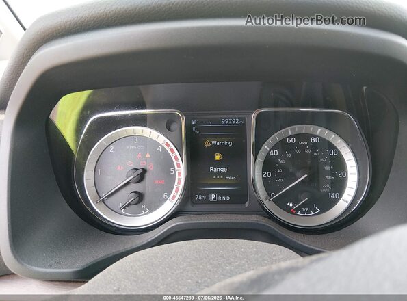 1N6BA1F40HN565656 2017 NISSAN TITAN XD White Հետևի նստատեղերի տեսք