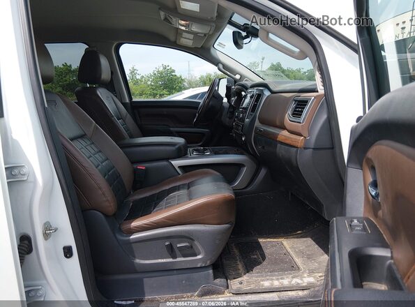 1N6BA1F40HN565656 2017 NISSAN TITAN XD White Սալոնի դիմացի տեսք
