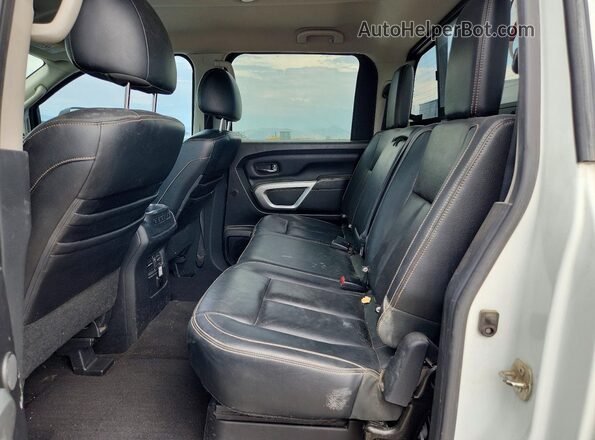 1N6BA1F43GN508639 2016 NISSAN TITAN Белый Вид задних сидений