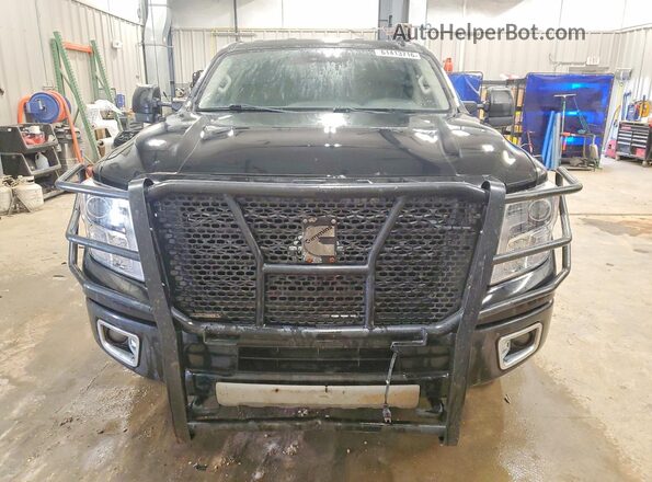 1N6BA1F44KN526527 2019 NISSAN TITAN Black Widok z przodu