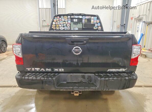 1N6BA1F44KN526527 2019 NISSAN TITAN Black Widok z tyłu