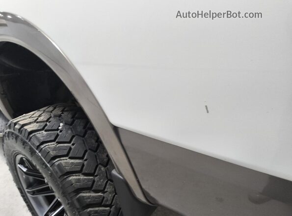 1N6BA1F46JN521358 2018 NISSAN TITAN White 