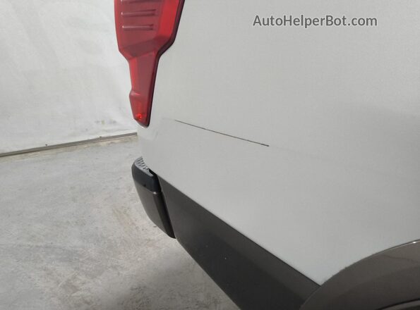1N6BA1F46JN521358 2018 NISSAN TITAN White 