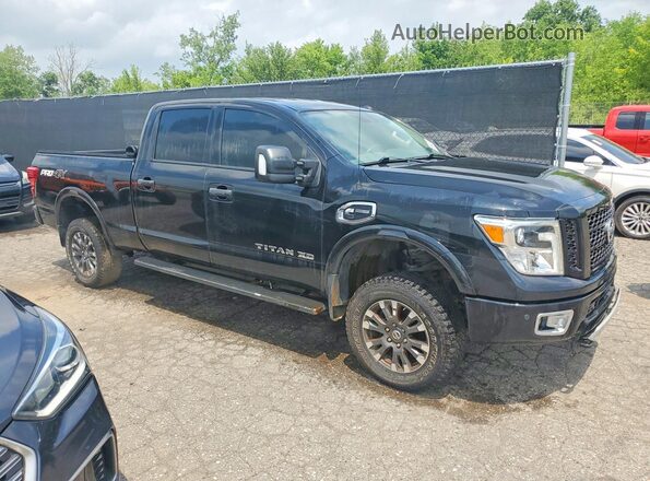 1N6BA1F46JN541609 2018 NISSAN TITAN Черный Передняя правая четверть