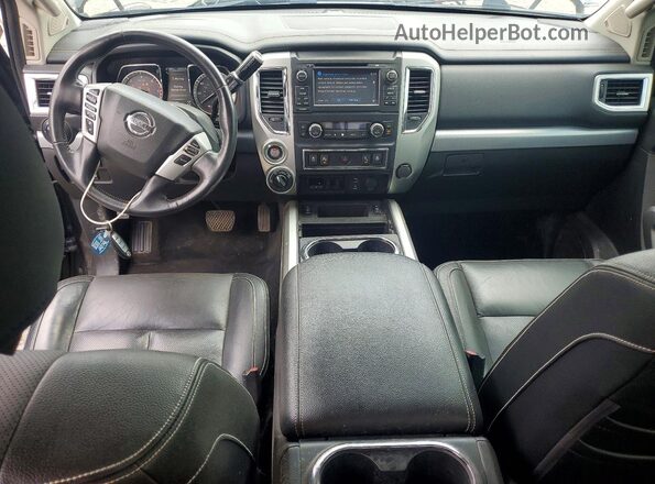 1N6BA1F46JN541609 2018 NISSAN TITAN Черный Вид панели приборов