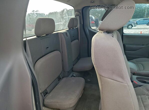 1N6BD0CT2HN777035 2017 NISSAN FRONTIER Белый Вид задних сидений