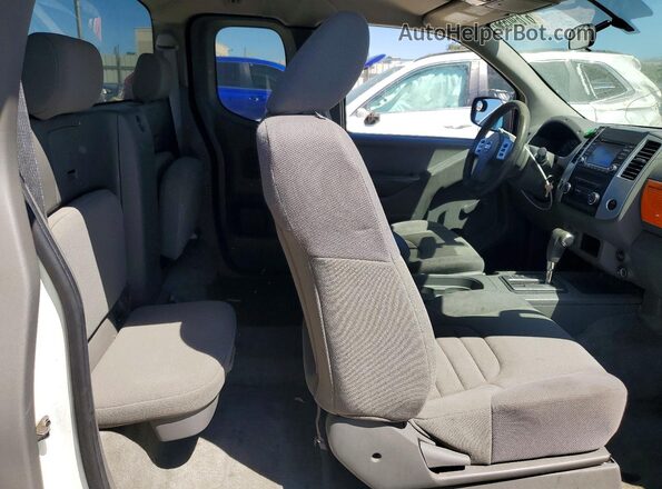1N6BD0CT6JN761796 2018 NISSAN FRONTIER White უკანა სავარძლების ხედი
