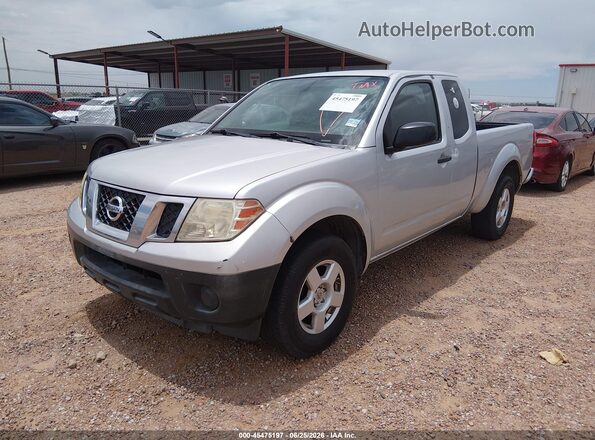 1N6BD0CT7HN727652 2017 NISSAN FRONTIER Silver Առջևի ձախ երեք քառորդ տեսարան