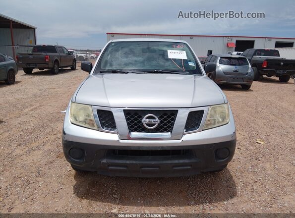 1N6BD0CT7HN727652 2017 NISSAN FRONTIER Silver Սարքավորումների վահանակի տեսք