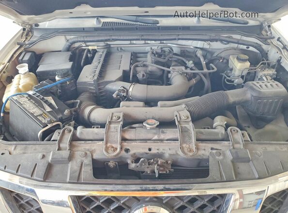 1N6BD0CT8JN701860 2018 NISSAN FRONTIER White Widok wnętrza z tyłu