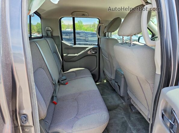 1N6DD0EV9JN705262 2018 NISSAN FRONTIER Gray Вид задніх сидінь