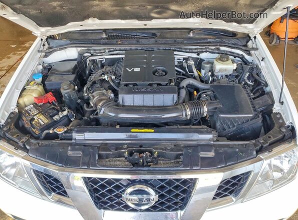 1N6ED0CF9LN714885 2020 NISSAN FRONTIER White Widok wnętrza z tyłu