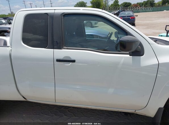1N6ED1CL2RN613093 2024 NISSAN FRONTIER White 360 interior view
