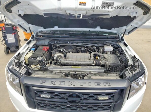 1N6ED1CL3RN652193 2024 NISSAN FRONTIER White Widok wnętrza z tyłu