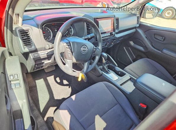 1N6ED1CL4RN650033 2024 NISSAN FRONTIER Red Widok deski rozdzielczej