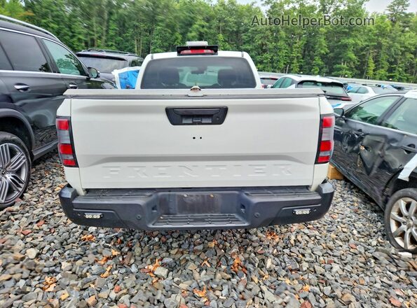 1N6ED1CL6RN667092 2024 NISSAN FRONTIER White Հետևի տեսք