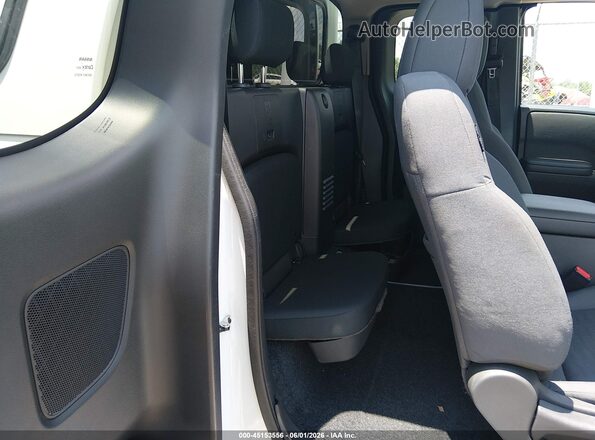 1N6ED1CL7RN671328 2024 NISSAN FRONTIER White VIN sticker view